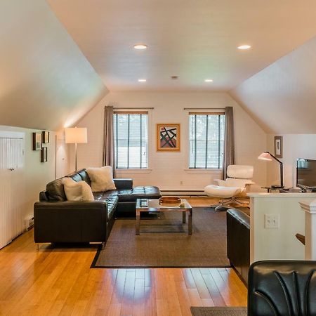 The Carriage House Loft Apartment Кингстън Екстериор снимка